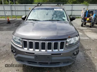 2017 Jeep Compass Sport SE с VIN 1C4NJCBA0HD131878, выставлен на аукционе Copart как лот 58275095 с пробегом 160 780 миль миль и Чистый • Clean title. История ставок и продаж доступна на DreamBid. Изображение 5.