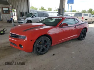 2010 Chevrolet Camaro 2LT z VIN 2G1FG1EV8A9163379, wystawiony jako Copart lot #58798785 z przebiegiem 140 916 mil mil oraz Czysty tytuł • Clean title. Historia ofert i sprzedaży dostępna na DreamBid. Obrazek 1.