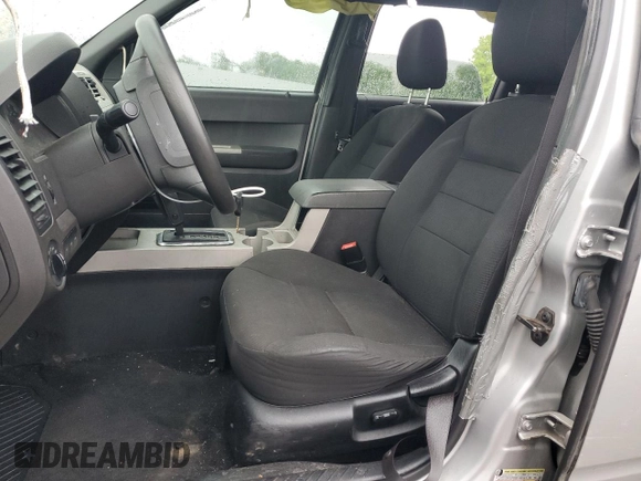 2008 Ford Escape XLT с VIN 1FMCU93128KE38301, выставлен на аукционе Copart как лот 59770315 с пробегом 194 619 миль миль и Списание • Salvage title. История ставок и продаж доступна на DreamBid. Изображение 7.