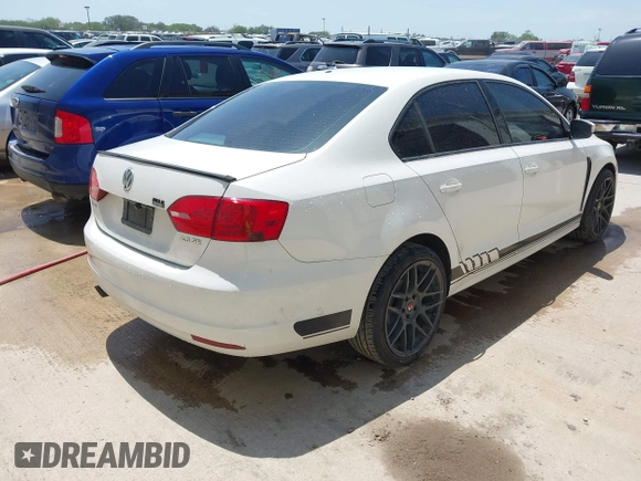 2011 Volkswagen Jetta SE с VIN 3VWDZ7AJ7BM322073, выставлен на аукционе IAAI как лот 42132111 с пробегом 195 236 миль миль и . История ставок и продаж доступна на DreamBid. Изображение 4.