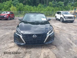 2025 Nissan Altima SV z VIN 1N4BL4DV9SN375653, wystawiony jako IAAI lot #42509470 z przebiegiem 6 362 mil mil oraz . Historia ofert i sprzedaży dostępna na DreamBid. Obrazek 12.
