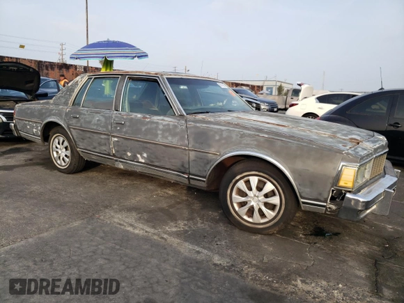 1979 Chevrolet Caprice z VIN 1N69G9C181400, wystawiony jako Copart lot #87016834 z przebiegiem 38 392 mil mil oraz Szkoda całkowita • Salvage title. Historia ofert i sprzedaży dostępna na DreamBid. Obrazek 4.