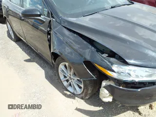 2019 Ford Fusion SE with VIN 3FA6P0HD6KR203724, listed as a IAAI auction lot 41921200 with 95,459 mi miles. Bid and sale history available at carsss.com. Image 18.