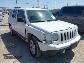2014 Jeep Patriot Latitude with VIN 1C4NJPFB0ED920179, listed as a IAAI auction lot 41972366 with 130,835 mi miles and . Bid and sale history available at DreamBid. Image 1.