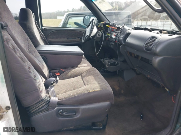 1998 Dodge Ram 1500 with VIN 1B7HF13Y4WJ203422, listed as a IAAI auction lot 41589831 with 454,838 mi miles. Bid and sale history available at carsss.com. Image 5.
