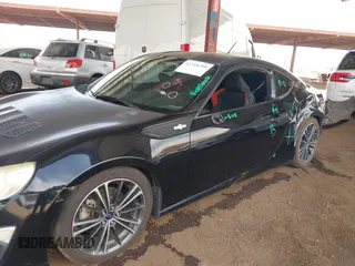 2014 Scion FR-S z VIN JF1ZNAA18E9704218, wystawiony jako IAAI lot #42348298 z przebiegiem 107 122 mil mil oraz . Historia ofert i sprzedaży dostępna na DreamBid. Obrazek 19.