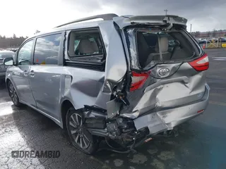 2018 Toyota Sienna XLE with VIN 5TDDZ3DC5JS205440, listed as a IAAI auction lot 41090557 with 50,775 mi miles. Bid and sale history available at carsss.com. Image 3.