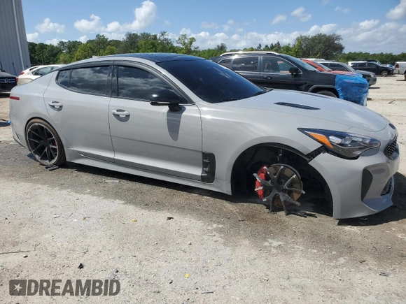 2020 Kia Stinger GT1 with VIN KNAE45LC2L6084091, listed as a Copart auction lot 51410175 with 129,049 mi miles and Salvage Title. Bid and sale history available at DreamBid. Image 4.