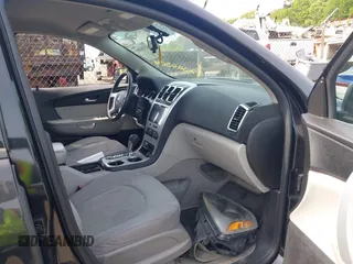 2012 GMC Acadia SL z VIN 1GKKRNED3CJ262623, wystawiony jako IAAI lot #42326304 z przebiegiem 136 513 mil mil oraz . Historia ofert i sprzedaży dostępna na DreamBid. Obrazek 5.