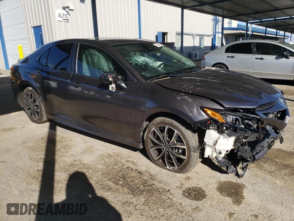2022 Toyota Camry SE with VIN 4T1T11AK9NU016306, listed as a Copart auction lot 44449885 with 42,101 mi miles and Salvage Title. Bid and sale history available at DreamBid. Image 4.