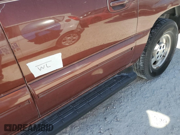 2000 Chevrolet Suburban LT with VIN 3GNFK16T3YG122555, listed as a Copart auction lot 76624964 with 193,236 mi miles and Non Repairable. Bid and sale history available at carsss.com. Image 13.