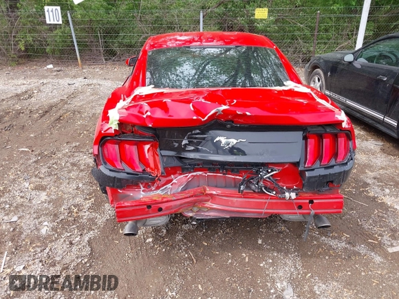 2020 Ford Mustang EcoBoost z VIN 1FA6P8TH2L5122958, wystawiony jako IAAI lot #42151031 z przebiegiem 47 793 mil mil oraz . Historia ofert i sprzedaży dostępna na DreamBid. Obrazek 16.