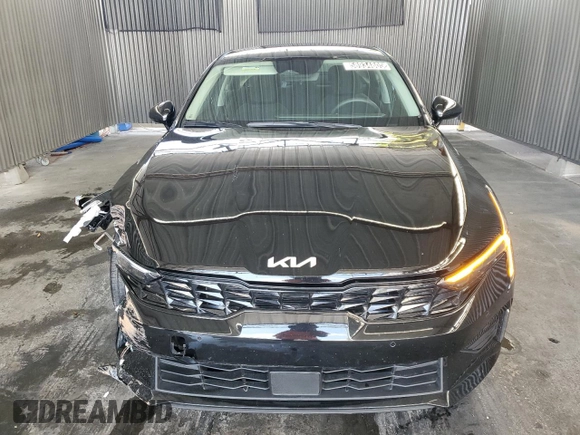 2025 Kia K5 LXS z VIN KNAG24J72S5301593, wystawiony jako Copart lot #58934805 z przebiegiem 19 649 mil mil oraz Czysty tytuł • Clean title. Historia ofert i sprzedaży dostępna na DreamBid. Obrazek 5.