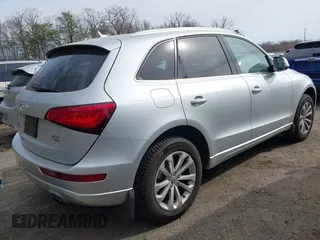 2013 Audi Q5 Premium with VIN WA1CFAFP8DA088411, listed as a IAAI auction lot 41822578 with 152,588 mi miles. Bid and sale history available at carsss.com. Image 4.