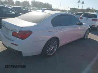 2015 BMW 7 Series 750i с VIN WBAYA8C58FD825806, выставлен на аукционе IAAI как лот 41221472 с пробегом 131 730 миль миль и . История ставок и продаж доступна на DreamBid. Изображение 4.