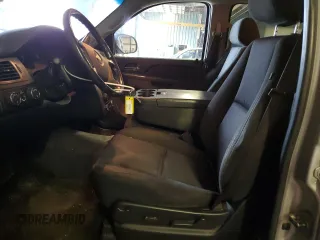 2010 Chevrolet Avalanche LS z VIN 3GNVKEE09AG272010, wystawiony jako Copart lot #52008485 z przebiegiem 152 496 mil mil oraz Szkoda całkowita • Salvage title. Historia ofert i sprzedaży dostępna na DreamBid. Obrazek 7.