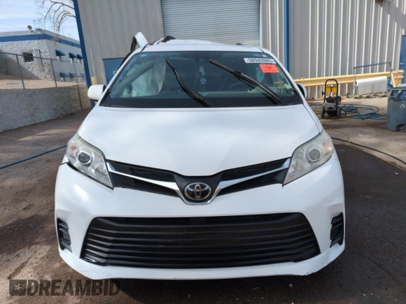 2018 Toyota Sienna LE Auto Access Seat with VIN 5TDKZ3DC8JS914225, listed as a Copart auction lot 60652575 with 66,303 mi miles and Salvage title. Bid and sale history available at DreamBid. Image 5.