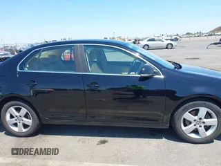 2008 Volkswagen Jetta SE with VIN 3VWRZ71K58M122283, listed as a IAAI auction lot 42466049 with 83,252 mi miles and . Bid and sale history available at DreamBid. Image 13.