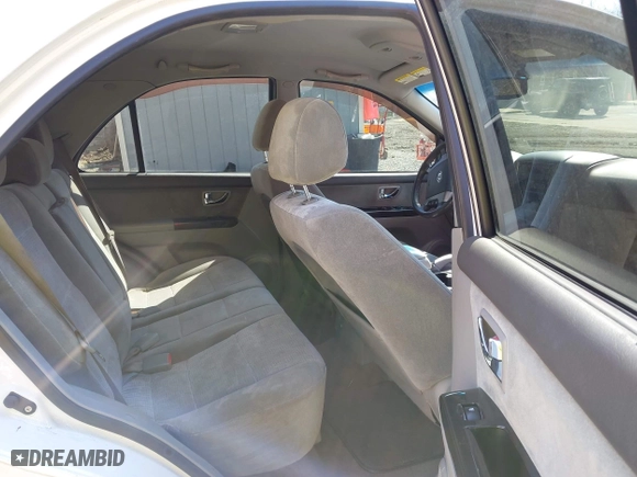 2008 Kia Sorento EX with VIN KNDJC736685800952, listed as a IAAI auction lot 41940679 with 134,403 mi miles. Bid and sale history available at carsss.com. Image 8.