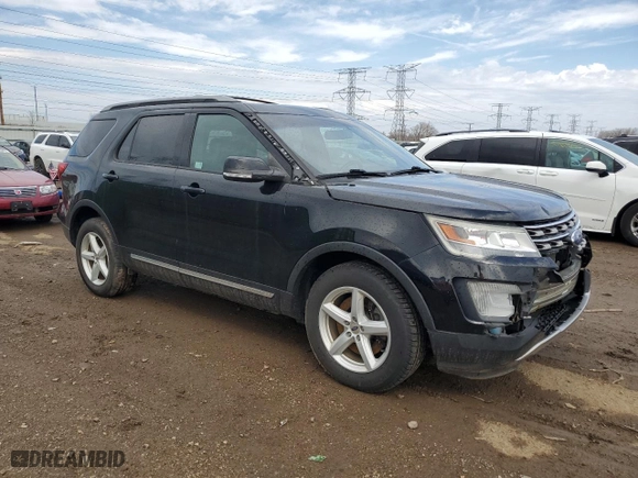 2017 Ford Explorer XLT with VIN 1FM5K8D85HGD00873, listed as a Copart auction lot 49946465 with 101,158 mi miles and Salvage Title. Bid and sale history available at carsss.com. Image 4.