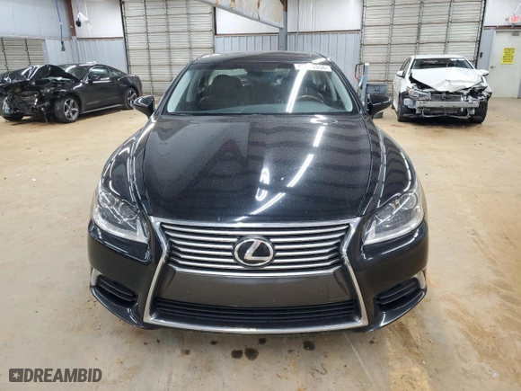 2016 Lexus LS 460 with VIN JTHCL5EF8G5026226, listed as a Copart auction lot 86094354 with 111,908 mi miles and Salvage Title. Bid and sale history available at carsss.com. Image 5.