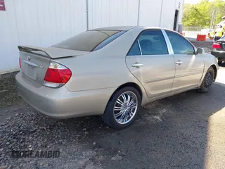 2005 Toyota Camry LE with VIN JTDBF32K050163858, listed as a IAAI auction lot 42004768 with 350,164 mi miles and . Bid and sale history available at DreamBid. Image 4.