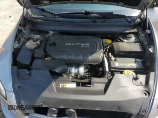 2015 Jeep Cherokee Sport z VIN 1C4PJLAB9FW731898, wystawiony jako Copart lot #55966565 z przebiegiem 114 137 mil mil oraz Szkoda całkowita • Salvage title. Historia ofert i sprzedaży dostępna na DreamBid. Obrazek 12.