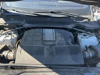 2020 Land Rover Discovery SE with VIN SALRG2RV7L2428775, listed as a Copart auction lot 45924585 with 99,242 mi miles and Clean Title. Bid and sale history available at DreamBid. Image 7.