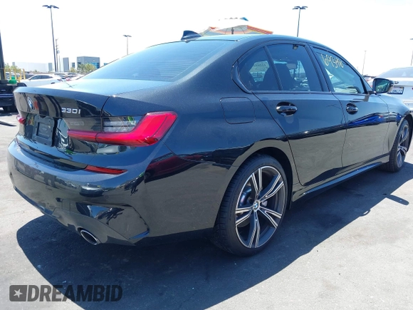 2020 BMW 3 Series 330i с VIN 3MW5R1J00L8B27239, выставлен на аукционе IAAI как лот 42269346 с пробегом 55 822 миль миль и . История ставок и продаж доступна на DreamBid. Изображение 4.