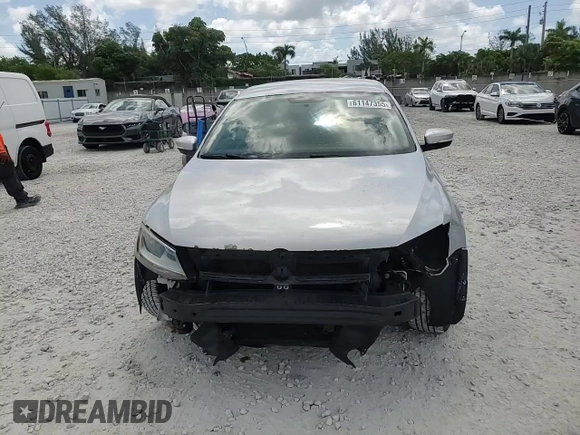 2013 Volkswagen Jetta SE z VIN 3VWDP7AJ8DM354734, wystawiony jako Copart lot #61147355 z przebiegiem 103 428 mil mil oraz Szkoda całkowita • Salvage title. Historia ofert i sprzedaży dostępna na DreamBid. Obrazek 14.