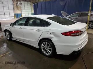 2020 Ford Fusion SE with VIN 3FA6P0H71LR195334, listed as a Copart auction lot 42051025 with 47,162 mi miles and Non Repairable. Bid and sale history available at carsss.com. Image 2.