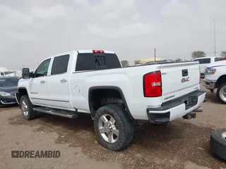 2017 GMC Sierra 2500HD Denali with VIN 1GT12UEY1HF213326, listed as a IAAI auction lot 41807632 with 224,620 mi miles and . Bid and sale history available at DreamBid. Image 15.