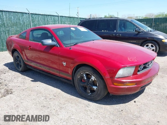 2009 Ford Mustang with VIN 1ZVHT80NX95120308, listed as a IAAI auction lot 42014306 with 136,208 mi miles and . Bid and sale history available at carsss.com. Image 1.
