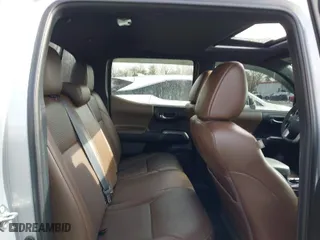 2019 Toyota Tacoma 4WD SR with VIN 3TMGZ5AN7KM287140, listed as a IAAI auction lot 41541937 with 41,843 mi miles. Bid and sale history available at carsss.com. Image 8.