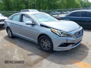 2017 Hyundai Sonata SE z VIN 5NPE24AF2HH473259, wystawiony jako IAAI lot #42085387 z przebiegiem 91 881 mil mil oraz . Historia ofert i sprzedaży dostępna na DreamBid. Obrazek 1.