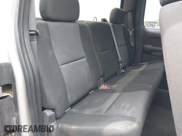 2010 GMC Sierra 1500 SLE z VIN 1GTSKVE30AZ167653, wystawiony jako IAAI lot #42085050 z przebiegiem 118 473 mil mil oraz . Historia ofert i sprzedaży dostępna na DreamBid. Obrazek 8.