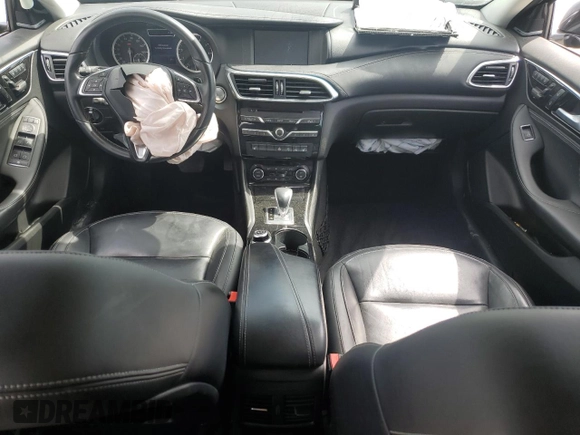 2017 Infiniti QX30 Premium z VIN SJKCH5CRXHA026637, wystawiony jako Copart lot #53259225 z przebiegiem Nie podano mil oraz Szkoda całkowita • Salvage title. Historia ofert i sprzedaży dostępna na DreamBid. Obrazek 8.