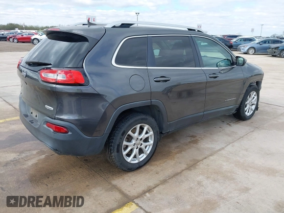 2016 Jeep Cherokee Latitude with VIN 1C4PJLCS2GW190322, listed as a IAAI auction lot 41290901 with 118,513 mi miles. Bid and sale history available at carsss.com. Image 4.