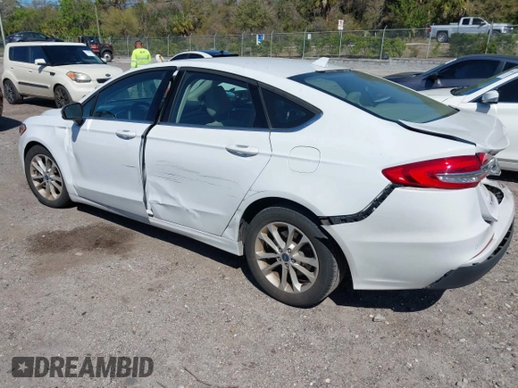 2020 Ford Fusion SE with VIN 3FA6P0HDXLR104549, listed as a IAAI auction lot 41790043 with 31,368 mi miles. Bid and sale history available at carsss.com. Image 3.