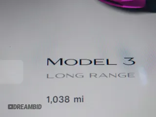2025 Tesla Model 3 Long Range z VIN 5YJ3E1EA6SF990792, wystawiony jako IAAI lot #42713456 z przebiegiem 1 038 mil mil oraz . Historia ofert i sprzedaży dostępna na DreamBid. Obrazek 16.