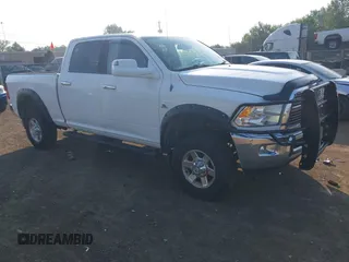 2010 Dodge 2500 SLT z VIN 3D7UT2CL3AG159978, wystawiony jako IAAI lot #42570977 z przebiegiem 201 285 mil mil oraz . Historia ofert i sprzedaży dostępna na DreamBid. Obrazek 1.