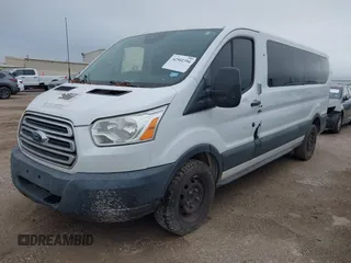 2016 Ford Transit XL z VIN 1FBZX2YM9GKA49741, wystawiony jako IAAI lot #42502394 z przebiegiem 70 321 mil mil oraz . Historia ofert i sprzedaży dostępna na DreamBid. Obrazek 17.