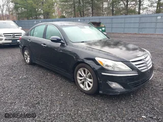 2013 Hyundai Genesis 3.8L with VIN KMHGC4DD4DU238390, listed as a IAAI auction lot 41850933 with 206,825 mi miles. Bid and sale history available at carsss.com. Image 1.