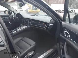 2016 Porsche Panamera 4 z VIN WP0AA2A72GL005752, wystawiony jako IAAI lot #41869840 z przebiegiem 114 719 mil mil oraz . Historia ofert i sprzedaży dostępna na DreamBid. Obrazek 5.
