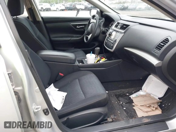 2016 Nissan Altima SL with VIN 1N4AL3AP2GC136668, listed as a IAAI auction lot 42074643 with 117,198 mi miles and . Bid and sale history available at carsss.com. Image 5.