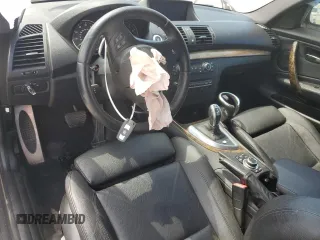 2012 BMW 1 Series 135i с VIN WBAUC9C5XCVM12726, выставлен на аукционе Copart как лот 58204845 с пробегом 84 331 миль миль и Списание • Salvage title. История ставок и продаж доступна на DreamBid. Изображение 8.