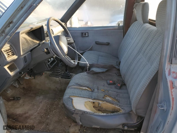1987 Toyota Std Bed Trucks 4WD with VIN JT4RN63R9H0132370, listed as a Copart auction lot 48291505 with NaN miles and Salvage Title. Bid and sale history available at carsss.com. Image 7.