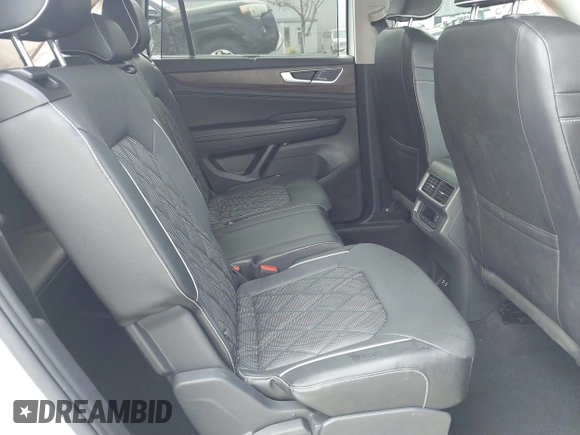 2024 Volkswagen Atlas SEL Premium R-Line z VIN 1V2FR2CA6RC547798, wystawiony jako IAAI lot #41723656 z przebiegiem 27 146 mil mil oraz . Historia ofert i sprzedaży dostępna na DreamBid. Obrazek 8.