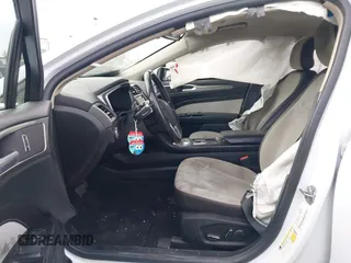 2019 Ford Fusion SE with VIN 3FA6P0HD7KR200699, listed as a IAAI auction lot 41686546 with 89,715 mi miles. Bid and sale history available at carsss.com. Image 5.