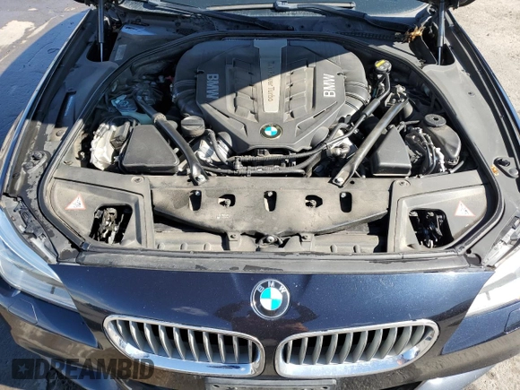 2016 BMW 5 Series 550i xDrive с VIN WBAKP9C56GD980219, выставлен на аукционе Copart как лот 49330955 с пробегом 86 513 миль миль и Списание • Salvage title. История ставок и продаж доступна на DreamBid. Изображение 11.